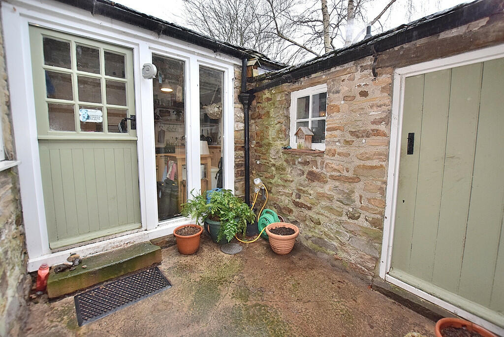 Additional image 18 of Reeth