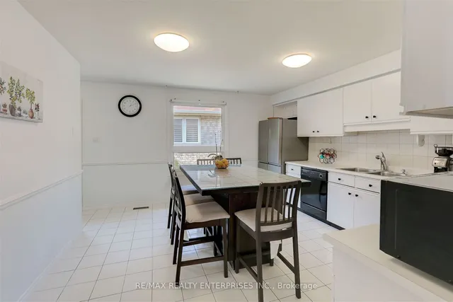 Additional image 11 of 1102 Stephenson Dr