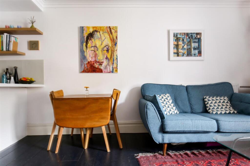 Additional image 10 of Overlooking the wonderful Hill Road, Clevedon