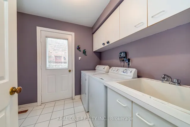 Additional image 20 of 566 Blenheim Cres