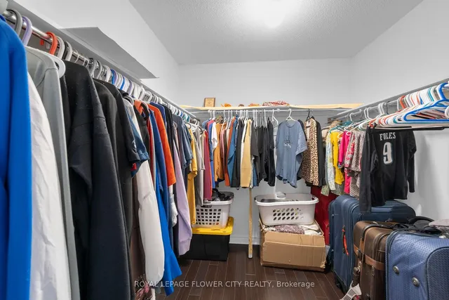 Additional image 29 of 28 DRUMMONDVILLE Dr