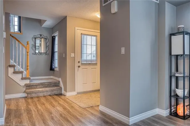 Additional image 5 of 105 Woodbine Ave