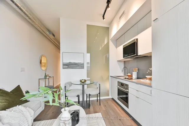 Additional image 13 of 21 Lawren Harris Sq Unit 610