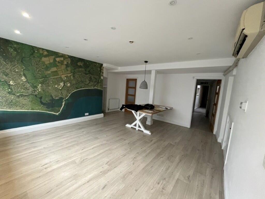 Additional image 5 of 6 Castle Street, Christchurch, Dorset, BH23