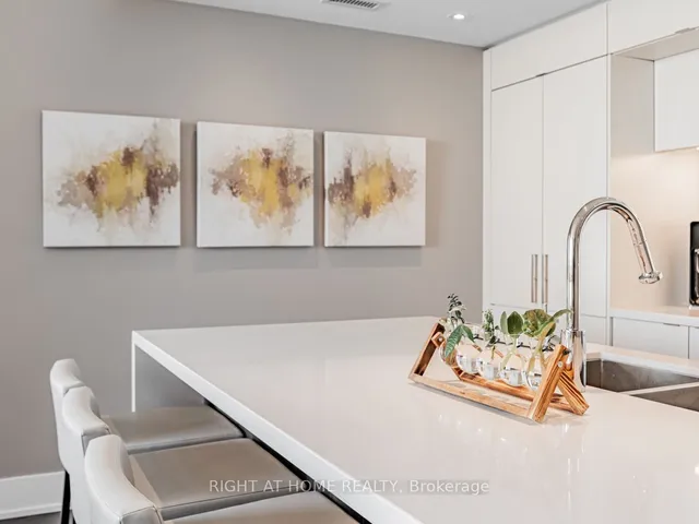 Additional image 14 of 1 Edgewater Dr Unit PH10