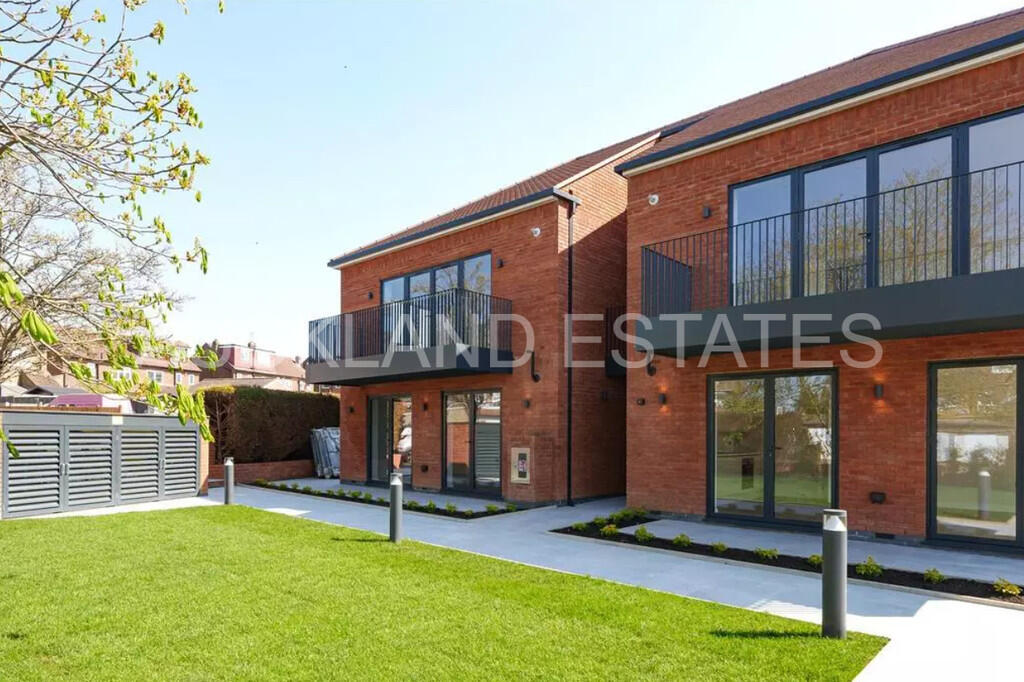 Additional image 11 of Westland Lodge, Brookmans Park