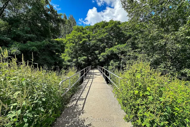 Additional image 38 of 59 Vanguard Dr