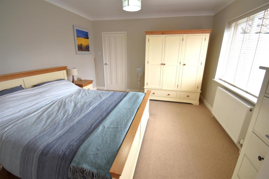 Additional image 17 of Attractive Detached Home In Popular Stoke Bishop Location