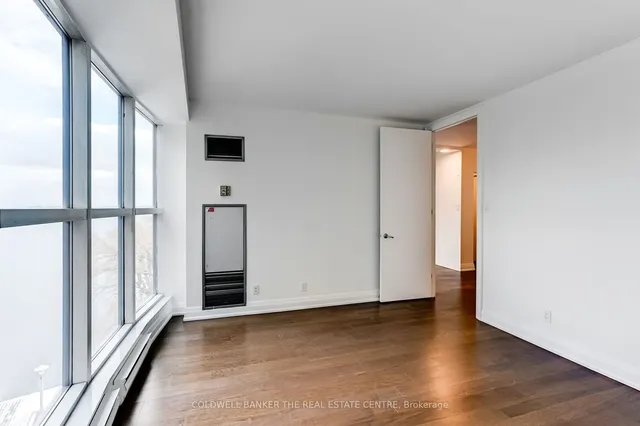 Additional image 19 of 99 Harbour Sq Unit 706