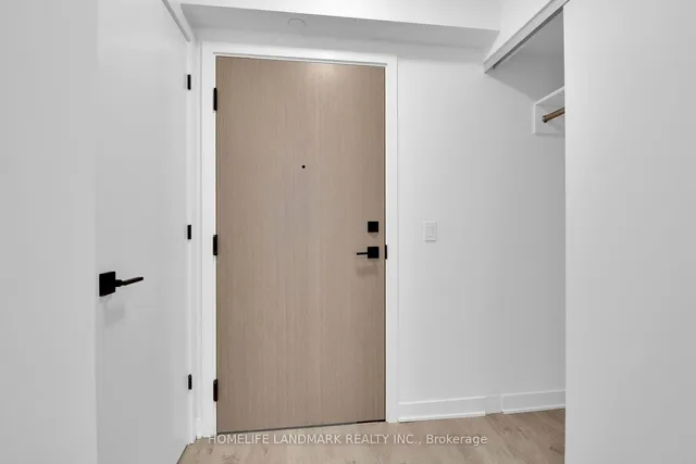 Additional image 15 of 36 Zorra St Unit 522