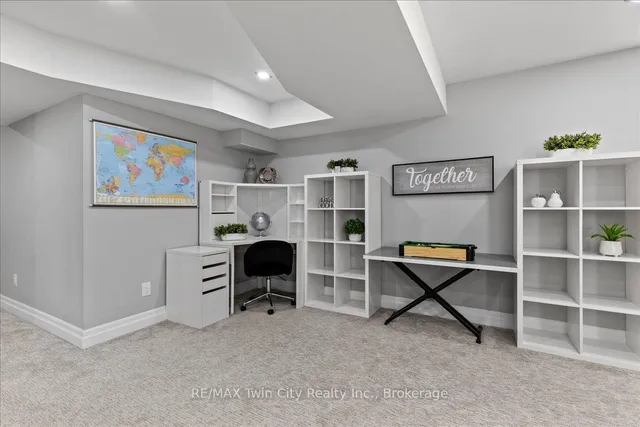 Additional image 38 of 68 Valleyscape Dr