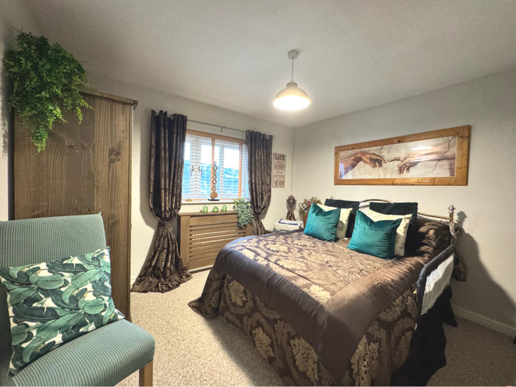 Additional image 17 of Golygfa'R Eglwys, Pontypridd