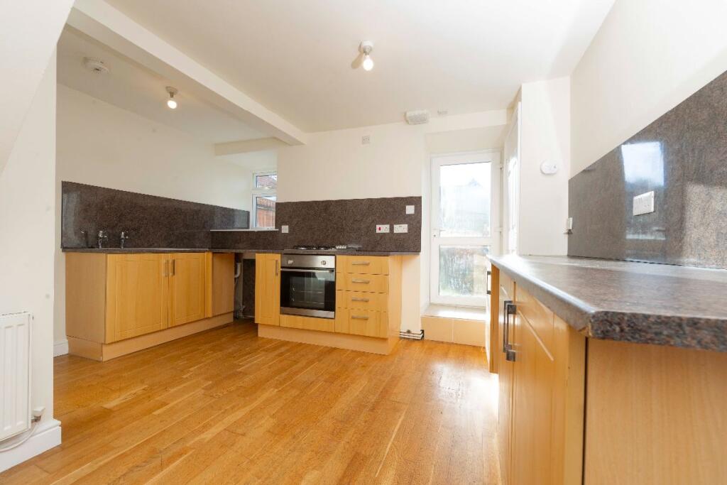 Additional image 6 of Heol Fawr, Nelson, Treharris