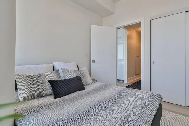 Additional image 20 of 32 Davenport Rd Unit 1403