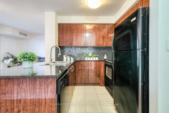 Additional image 15 of 5791 Yonge St Unit 907