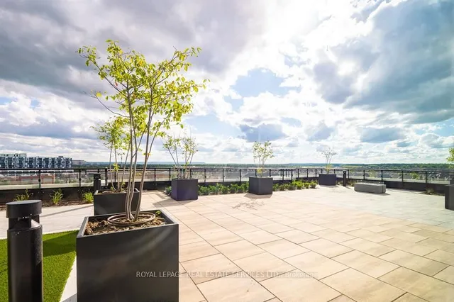 Additional image 25 of 405 Dundas St Unit 101