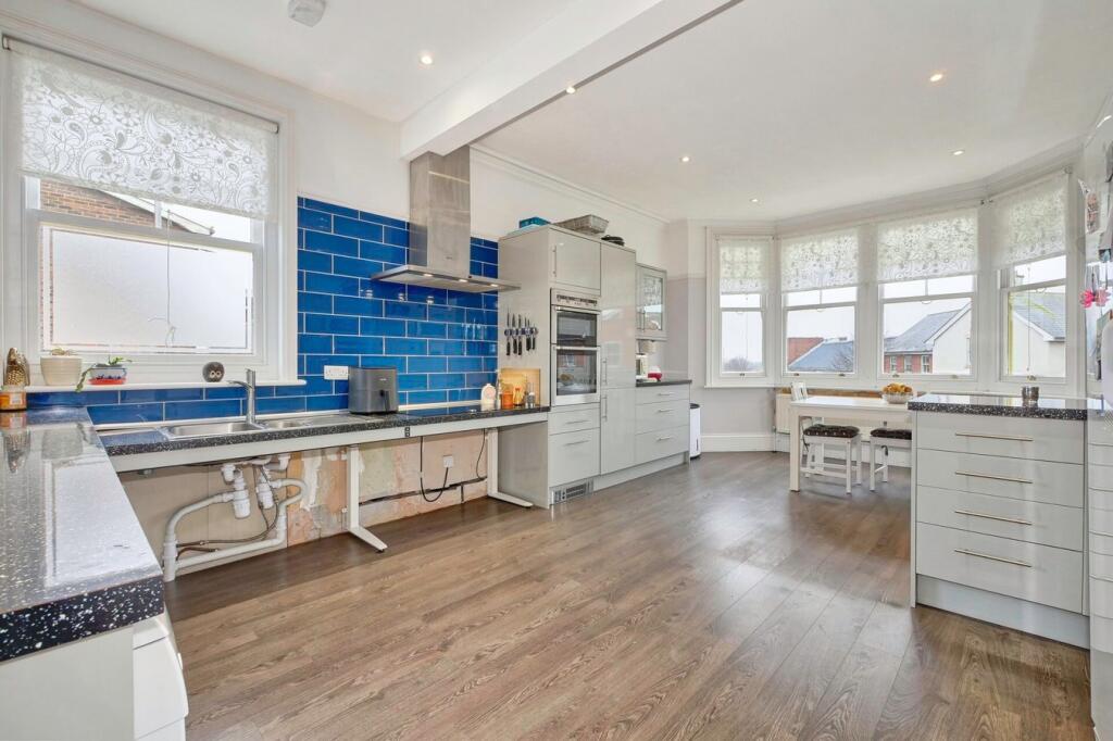 Additional image 4 of High Street, Hailsham, BN27