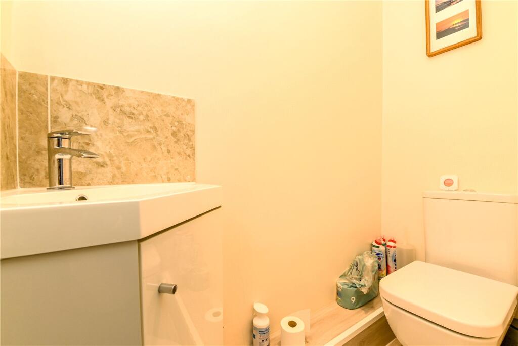 Additional image 4 of Yew Lane, New Milton, Hampshire, BH25