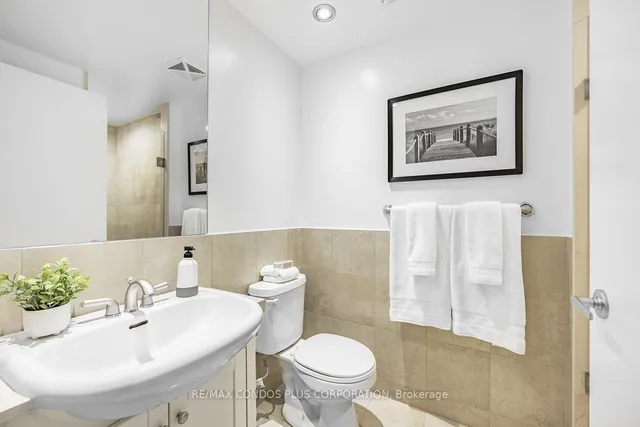 Additional image 22 of 218 Queens Quay Unit 910