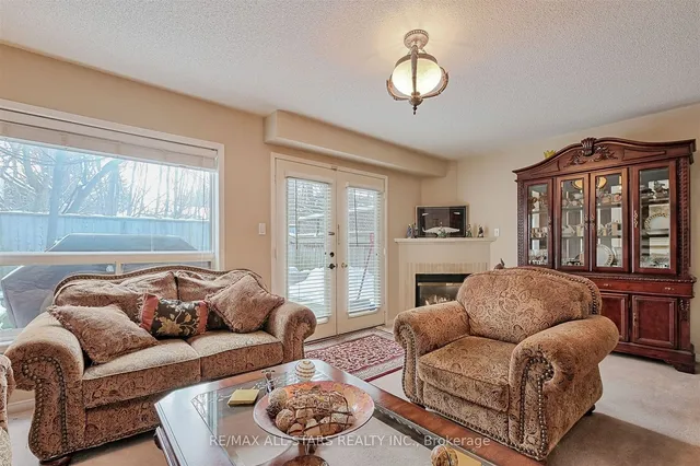 Additional image 9 of 50 Markham Rd Unit 15