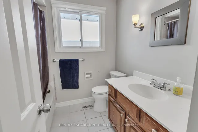 Additional image 29 of 3099 Northview Cres