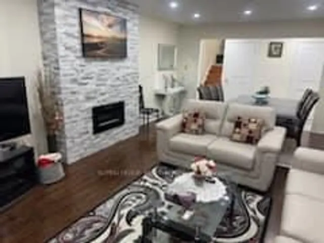 Additional image 6 of 10 Lupin Crt