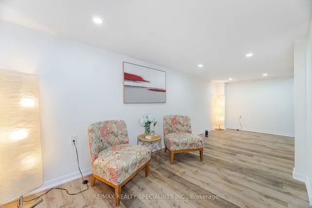 Additional image 10 of 21 Porteous Circ