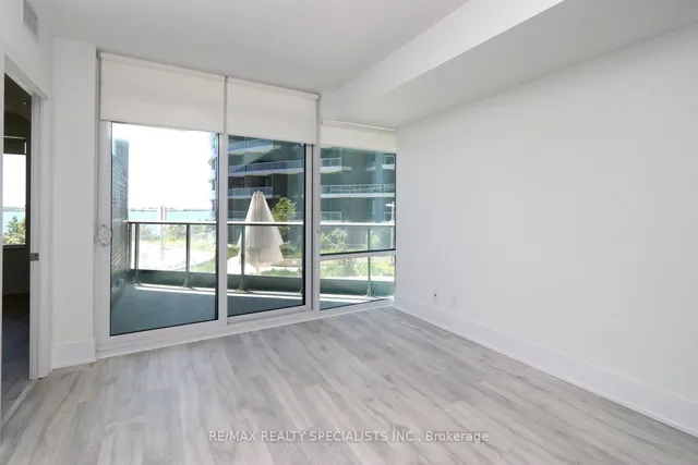 Additional image 12 of 1 Edgewater Dr Unit 313