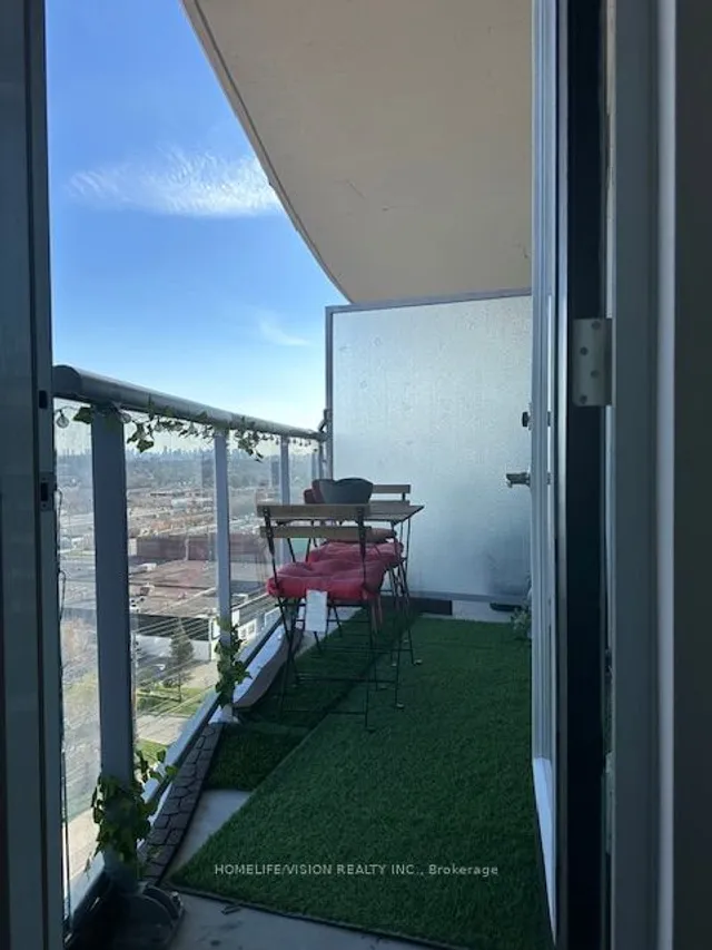 Additional image 15 of 2152 LAWRENCE Ave Unit 1204