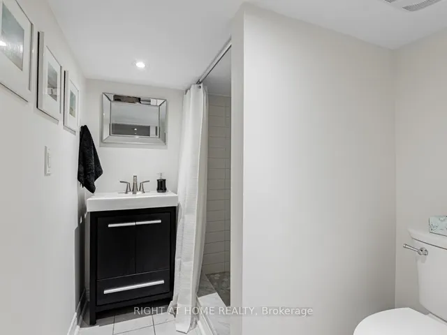 Additional image 27 of 98 Douglas Ave