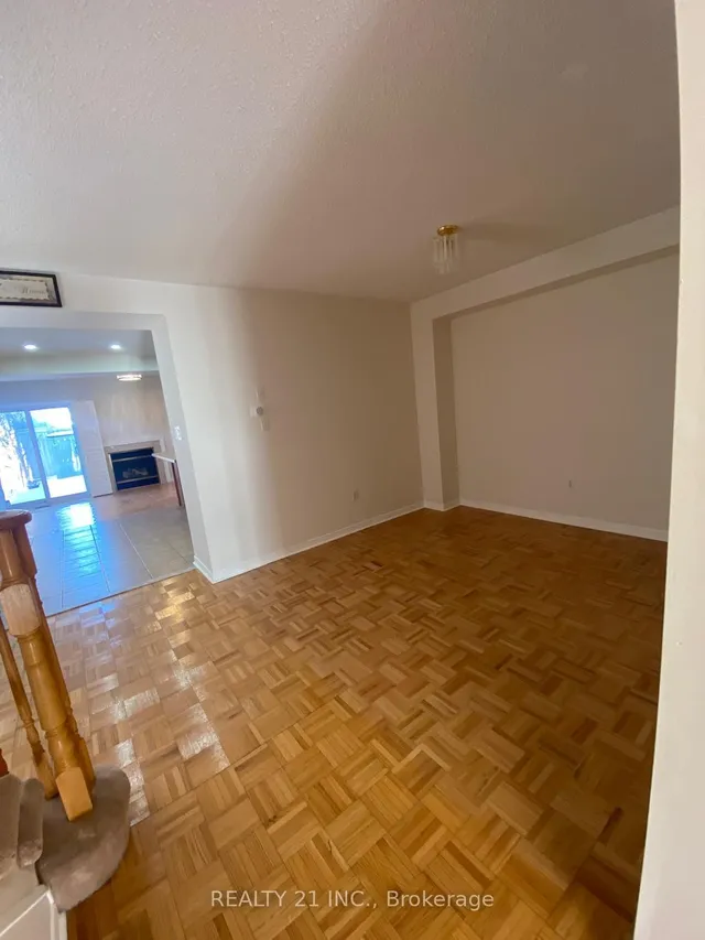 Additional image 3 of 76 Sweet Clover Cres