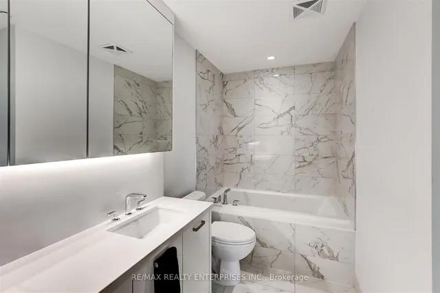 Additional image 18 of 1 Edgewater Dr Unit 212