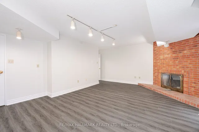 Additional image 25 of 31 Walmer Rd Unit 8