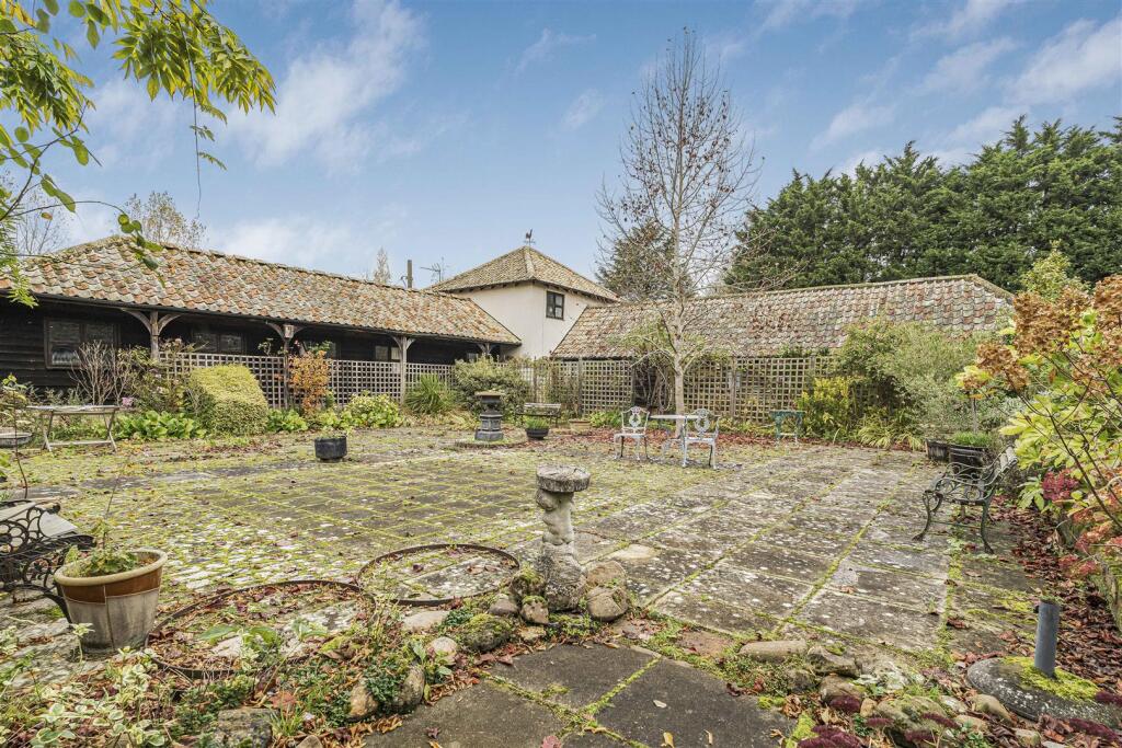 Additional image 32 of The Avenue, Madingley