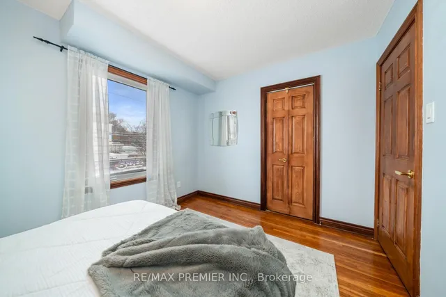 Additional image 28 of 891 Palmerston Ave