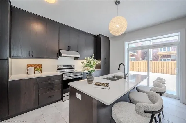 Additional image 17 of 564 Nathalie Cres