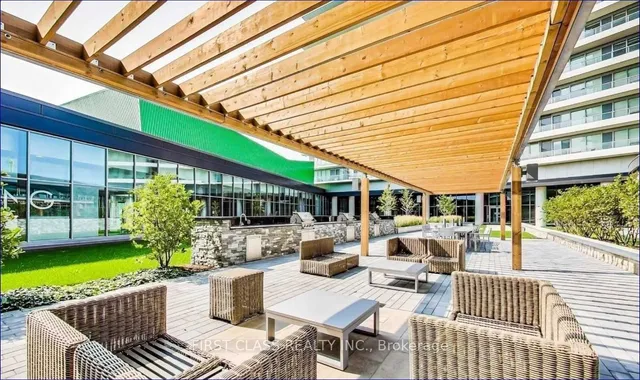 Additional image 17 of 115 Mcmahon Dr Unit 212