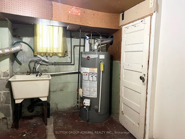 Additional image 20 of 77 Chamberlain Ave