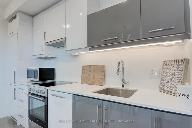 Additional image 13 of 181 Huron St Unit LPH03