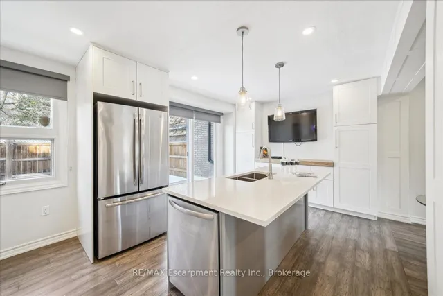 Additional image 18 of 779 Hyde Rd