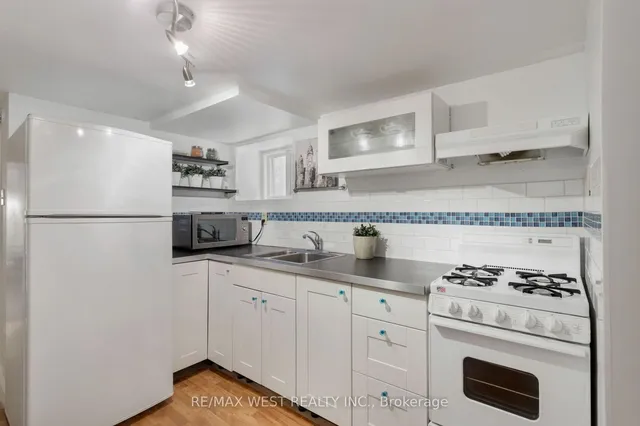 Additional image 40 of 303 Crawford St