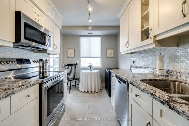 Additional image 11 of 5280 Lakeshore Rd Unit 801