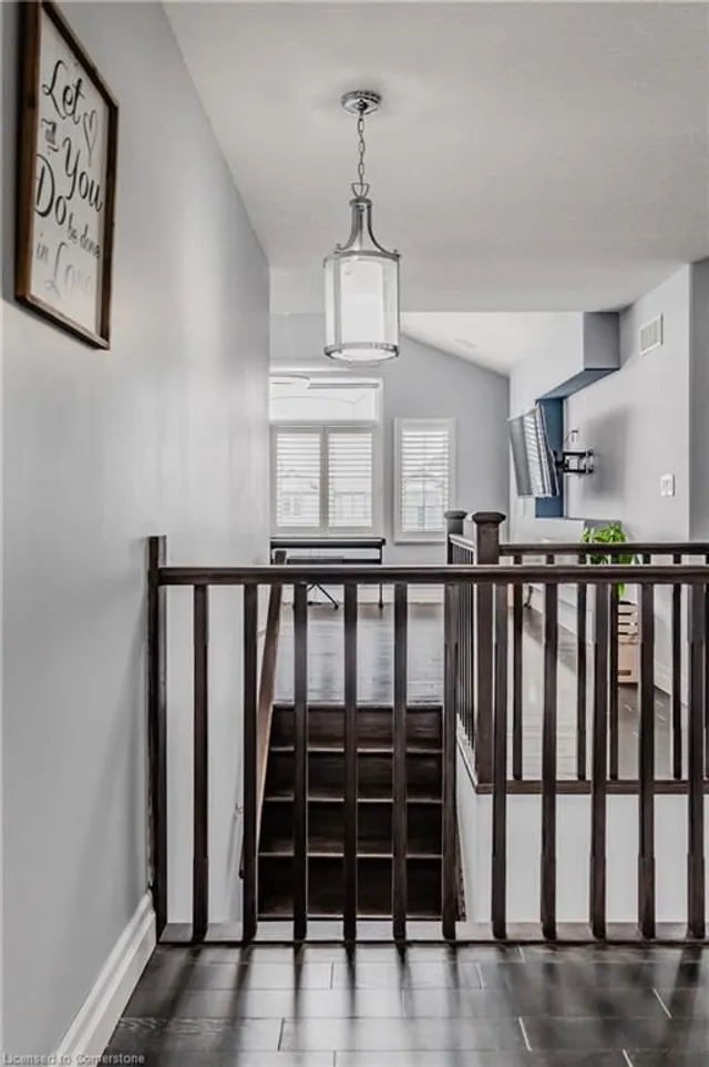 Additional image 33 of 59 Netherwood Rd