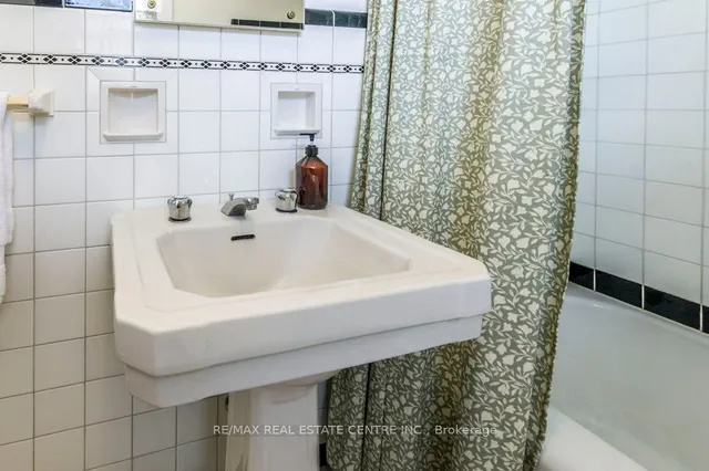 Additional image 18 of 12 Mckenzie Ave