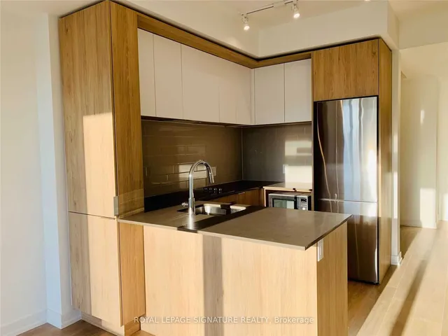 Additional image 3 of 225 Sumach St Unit 906