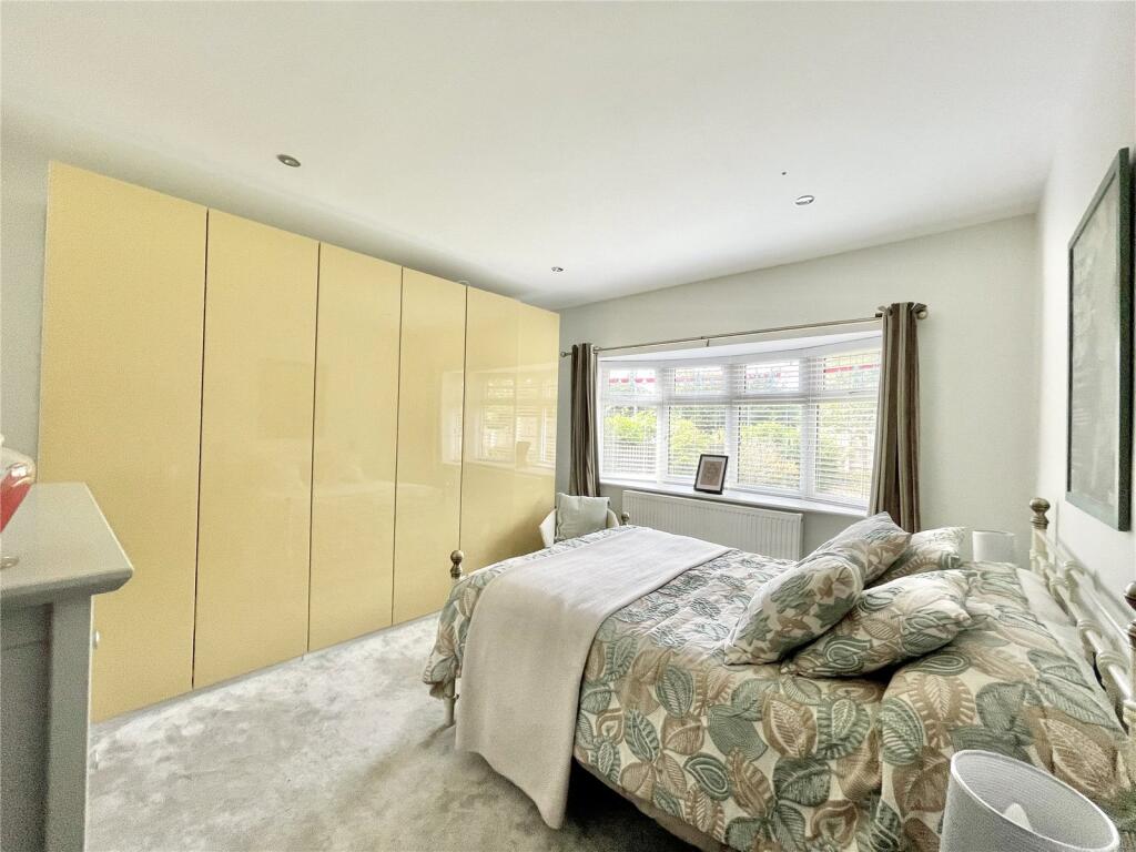 Additional image 6 of Somerford Avenue, Highcliffe on Sea, Christchurch, Dorset, BH23