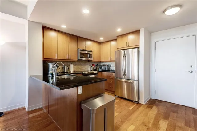 Additional image 31 of 551 Maple Ave Unit 1604