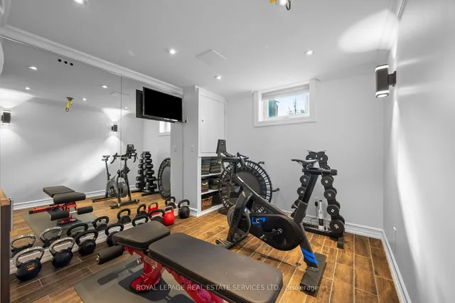 Additional image 27 of 40 Oldham Rd