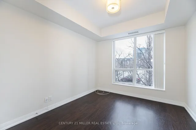 Additional image 20 of 181 Village Green Sq Unit 216