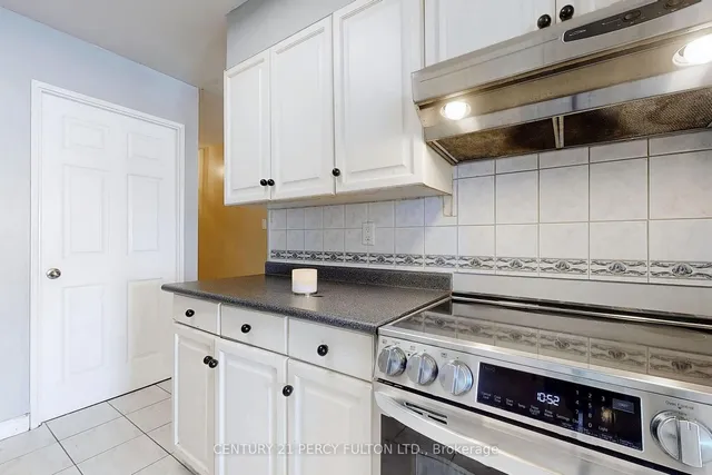 Additional image 17 of 3233 Eglinton Ave Unit 701